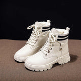 Große Baumwollschuhe im britischen Stil